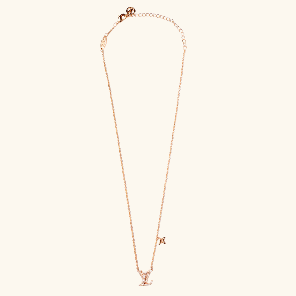 Collier Femme – Pendentif Lettre Cristallisé avec Détail Étoile en Acier Inoxydable Argenté Style Élégant