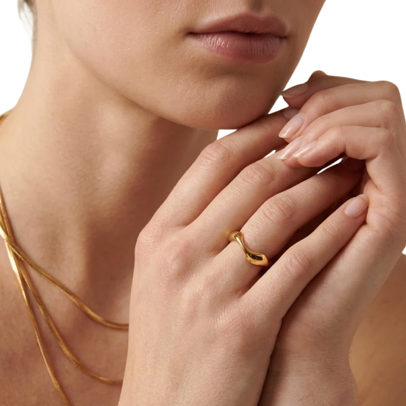 Bague Ondulée Femme – Design Fluide en Acier Inoxydable Ajustable