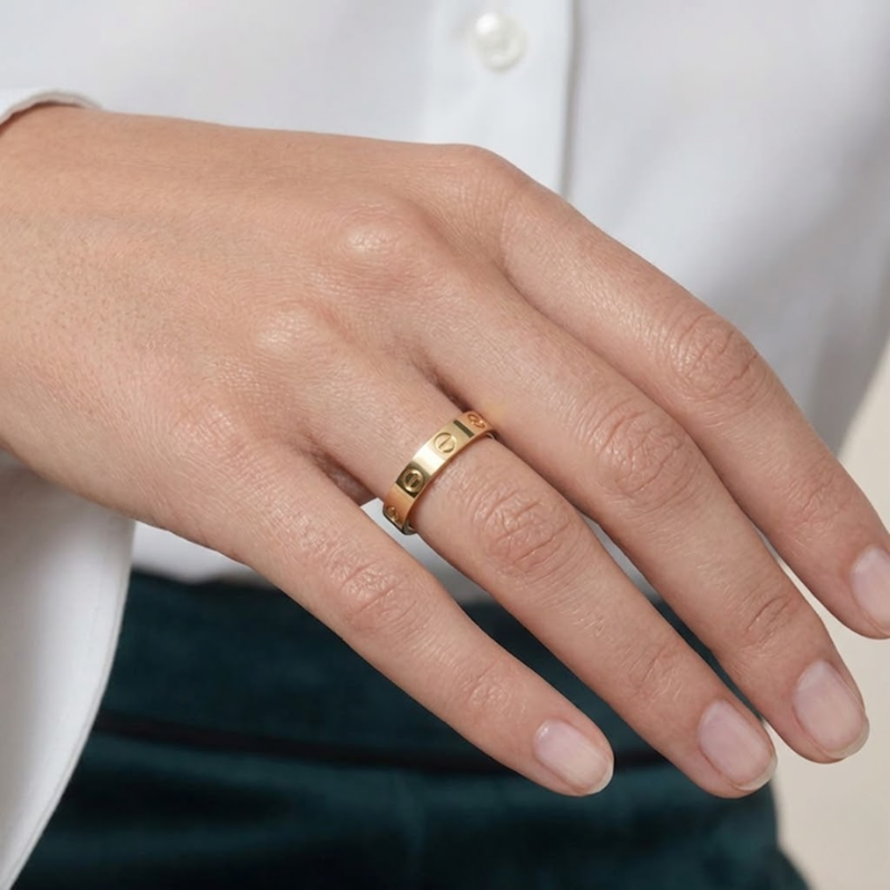 Bague Éternité Femme – Acier Inoxydable Doré avec Détails Sertis Style Classique