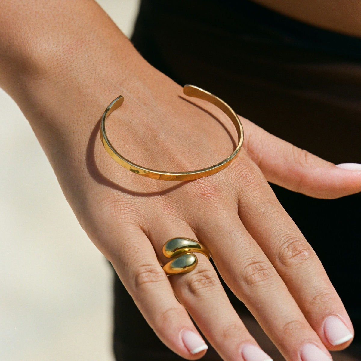 Bracelet Jonc Ouvert Martelé Femme Acier Inoxydable