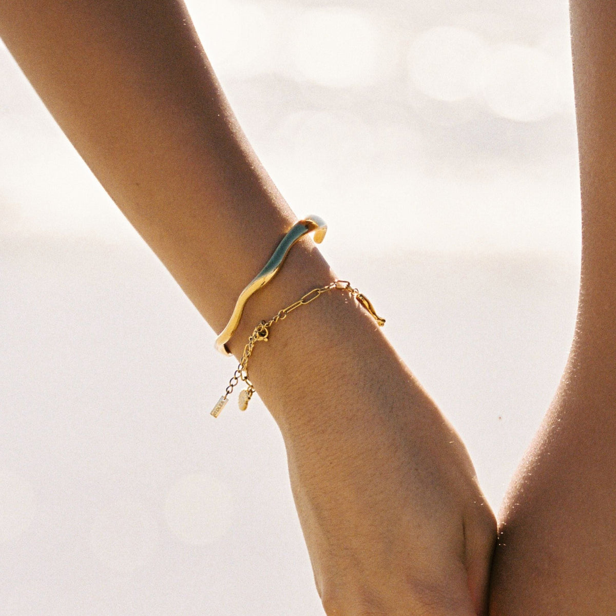 Bracelet Jonc Ouvert Ondulé Femme Acier Inoxydable