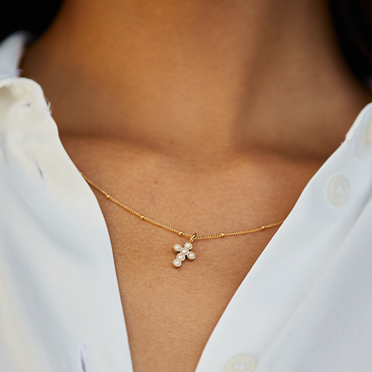 Collier Croix Perles Nacrées Femme Acier Inoxydable