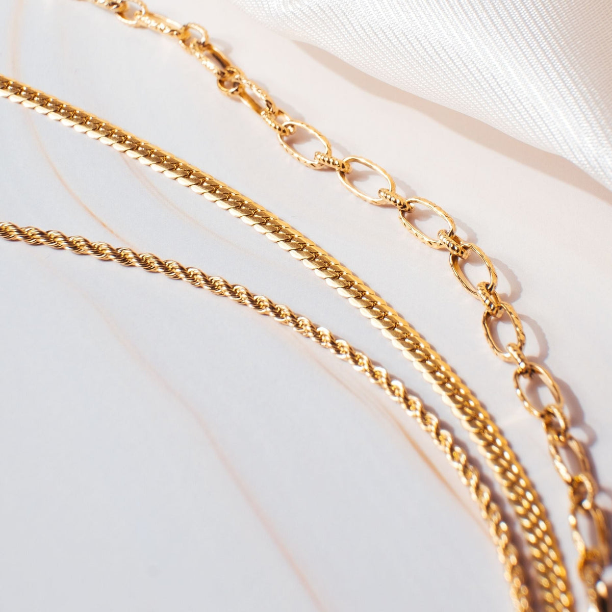 Collier Ras de Cou Maille Gourmette Plate Femme Acier Inoxydable