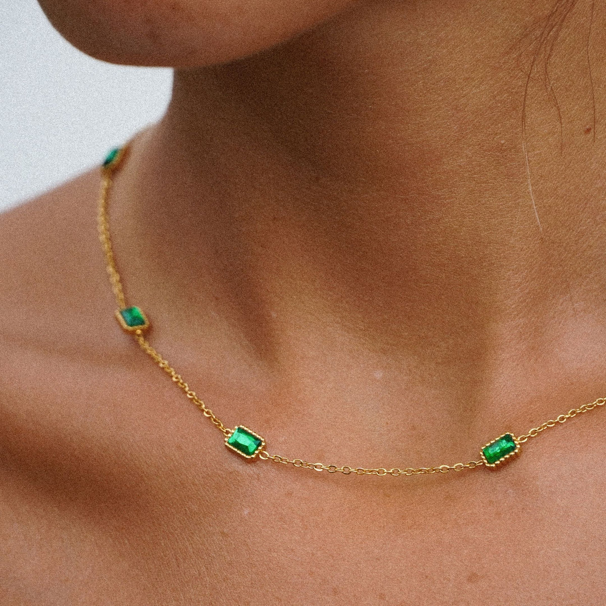 Collier Zircons Verts Rectangulaires Femme Acier Inoxydable