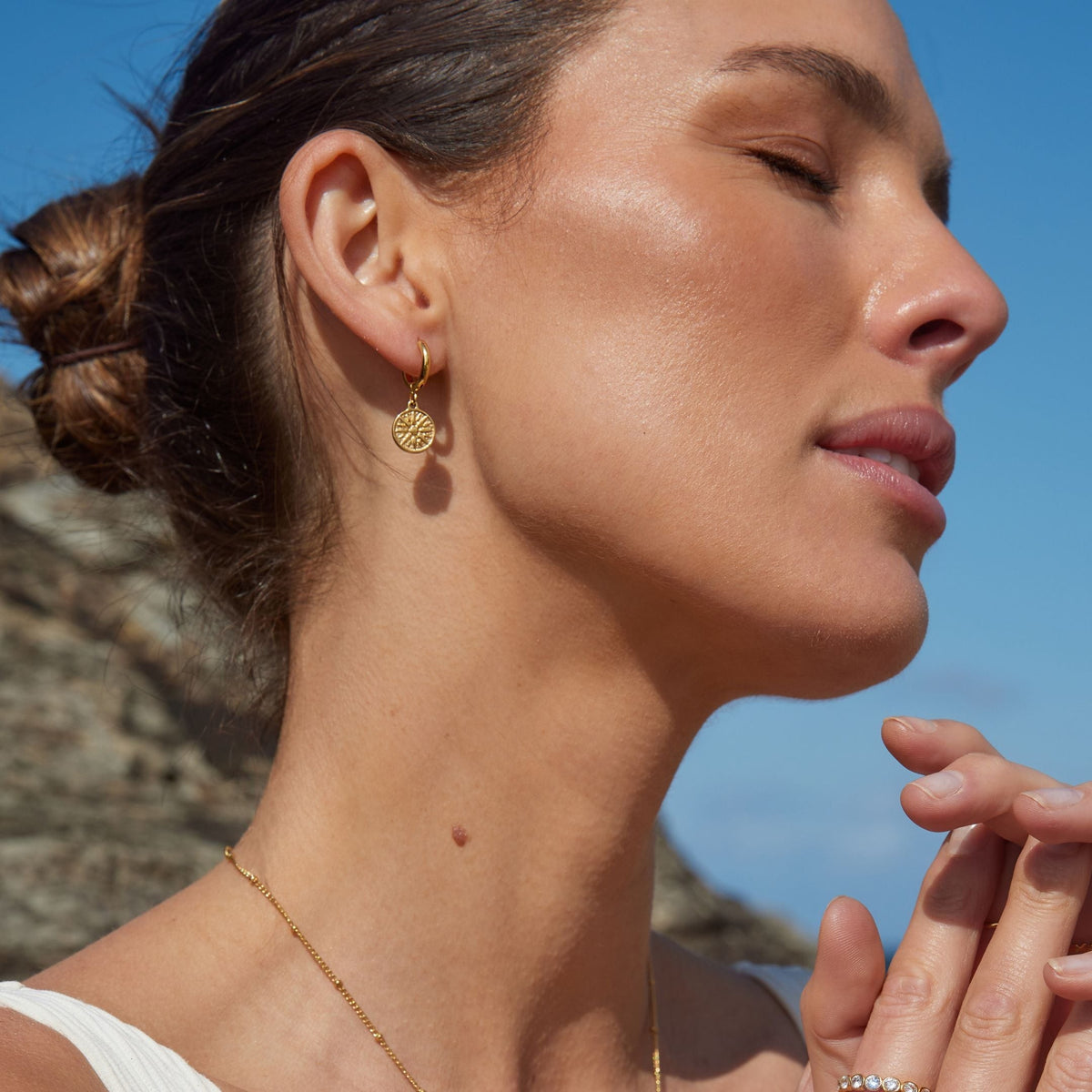 Créoles Pendantes Médaille Soleil Femme Acier Inoxydable