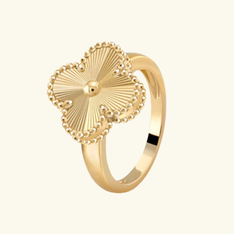 Bague Trèfle Femme – Design Floral en Acier Inoxydable Doré