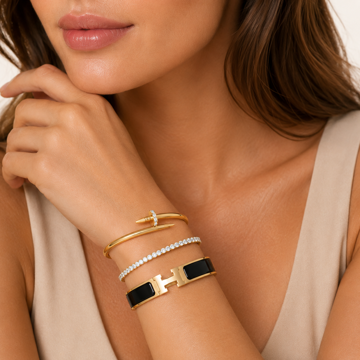 Parure de Bracelets Femme – Ensemble de 3 Bracelets Jonc, Rivière de Cristaux et Bracelet Clou en Acier Inoxydable Doré Style Élégant