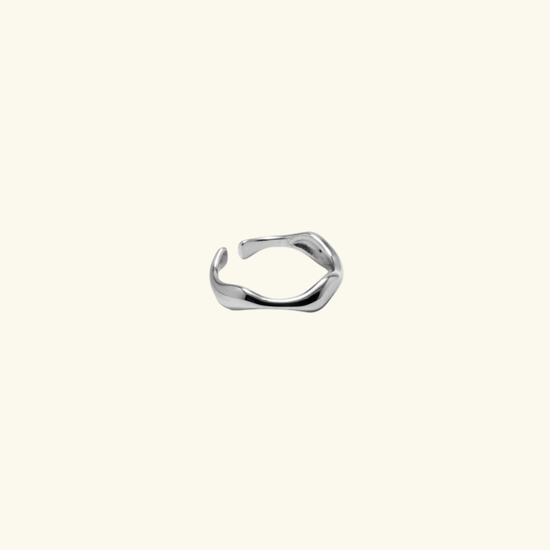 Bague Ondulée Femme – Design Fluide en Acier Inoxydable Ajustable
