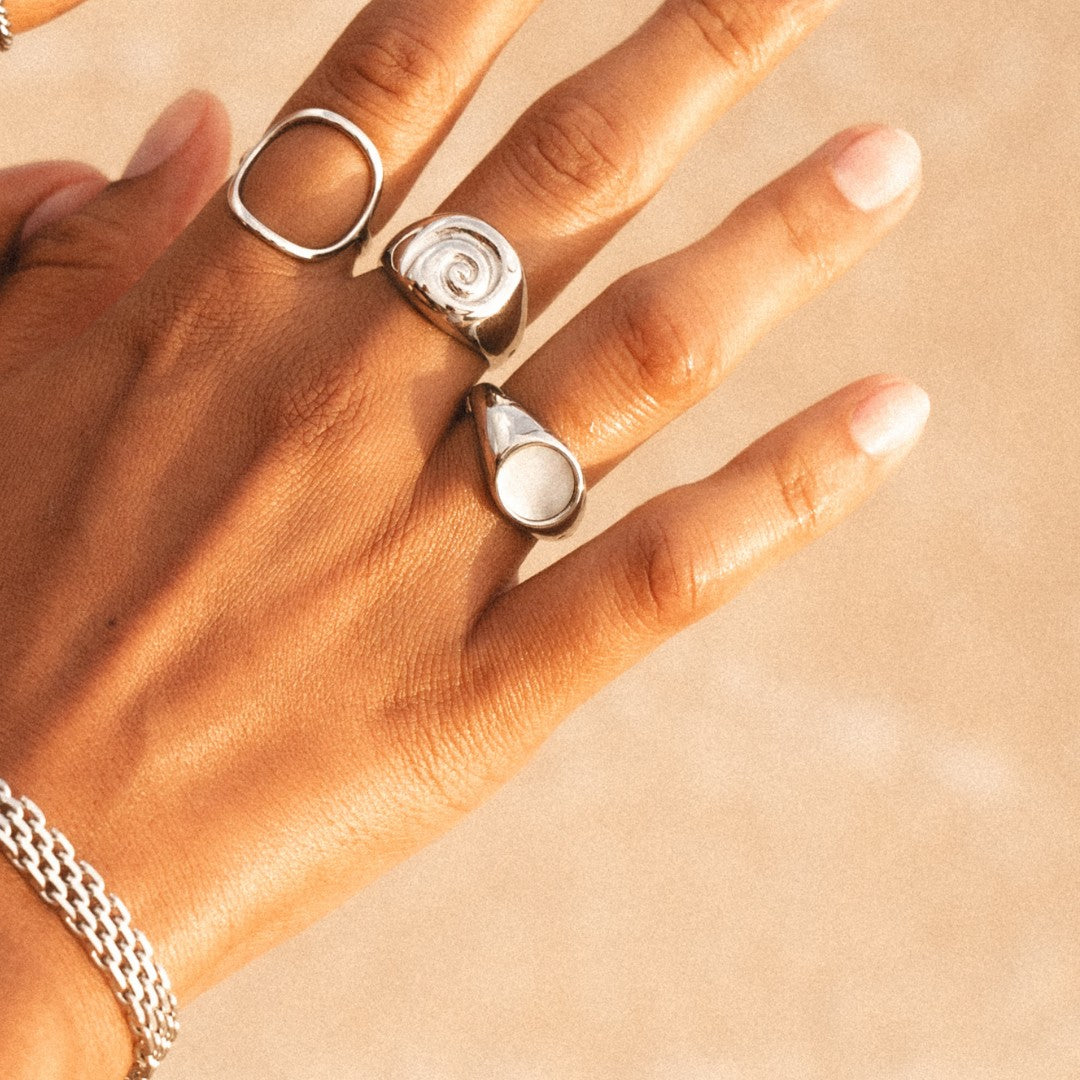 Bague Chevalière Nacre Blanche Femme Acier Inoxydable