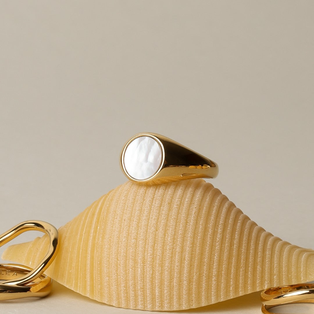 Bague Chevalière Nacre Blanche Femme Acier Inoxydable