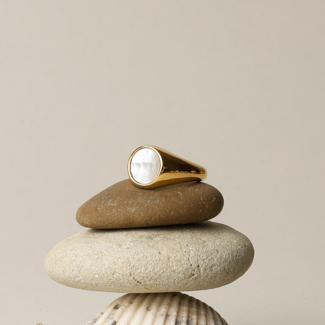 Bague Chevalière Nacre Blanche Femme Acier Inoxydable