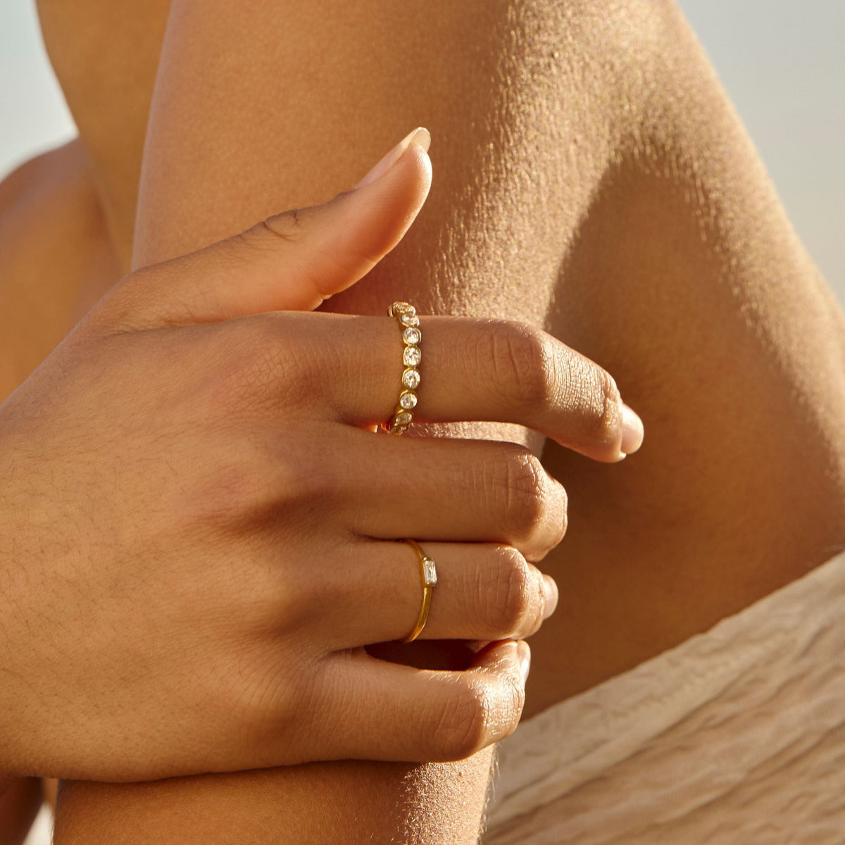 Bague Fine Zircon Baguette Femme Acier Inoxydable