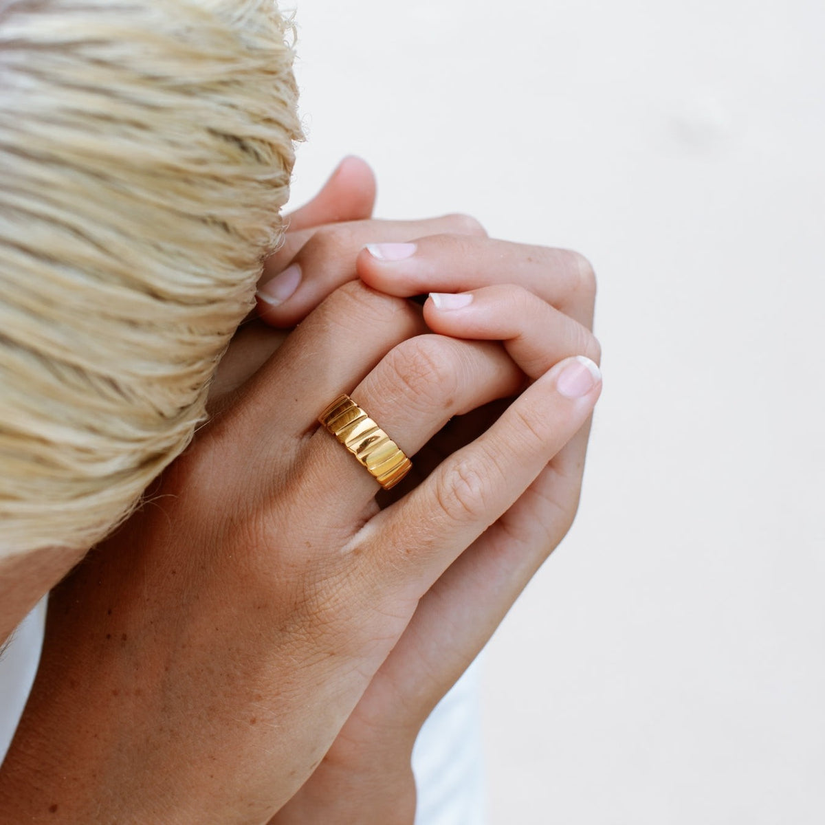 Bague Large Striée Femme Acier Inoxydable