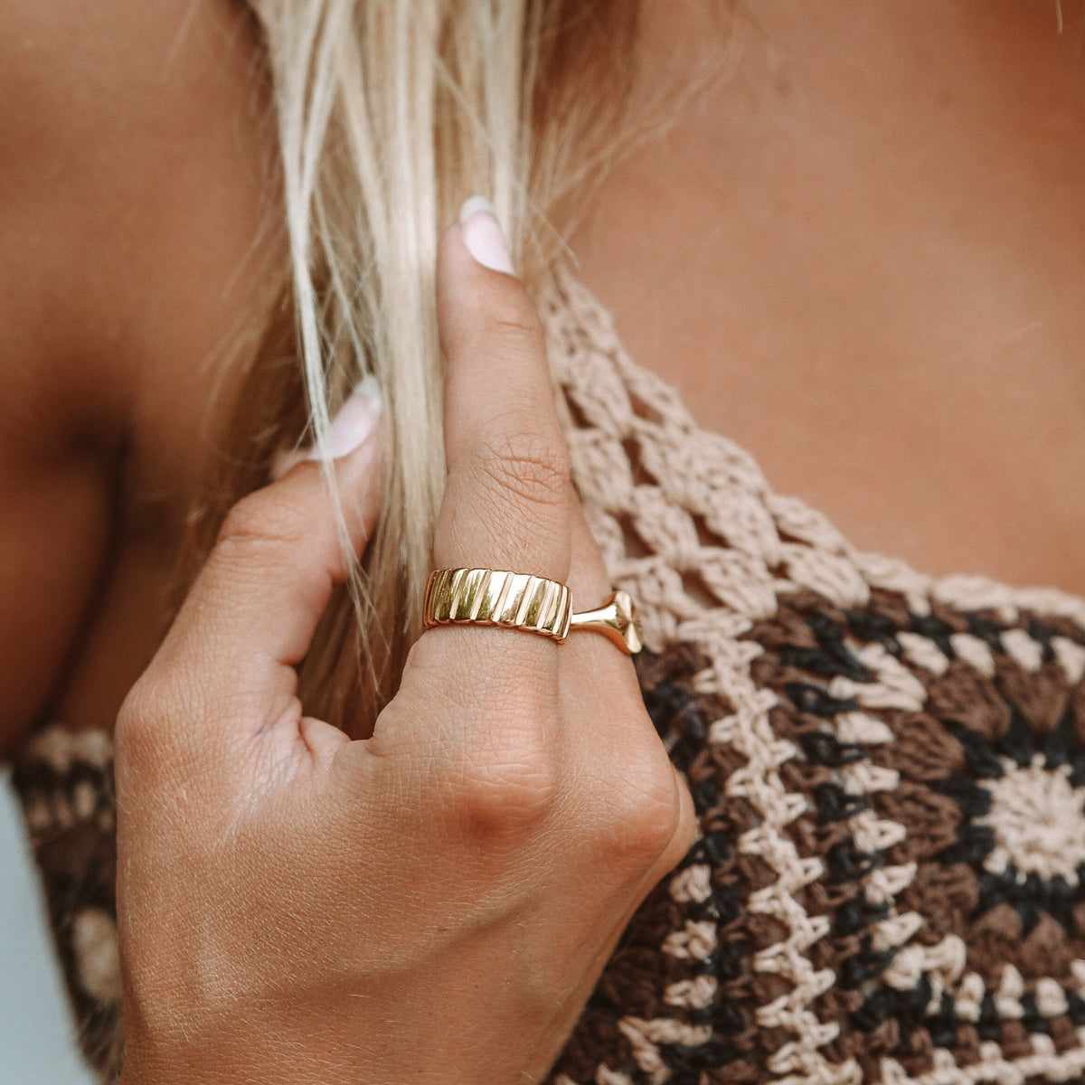 Bague Large Striée Femme Acier Inoxydable