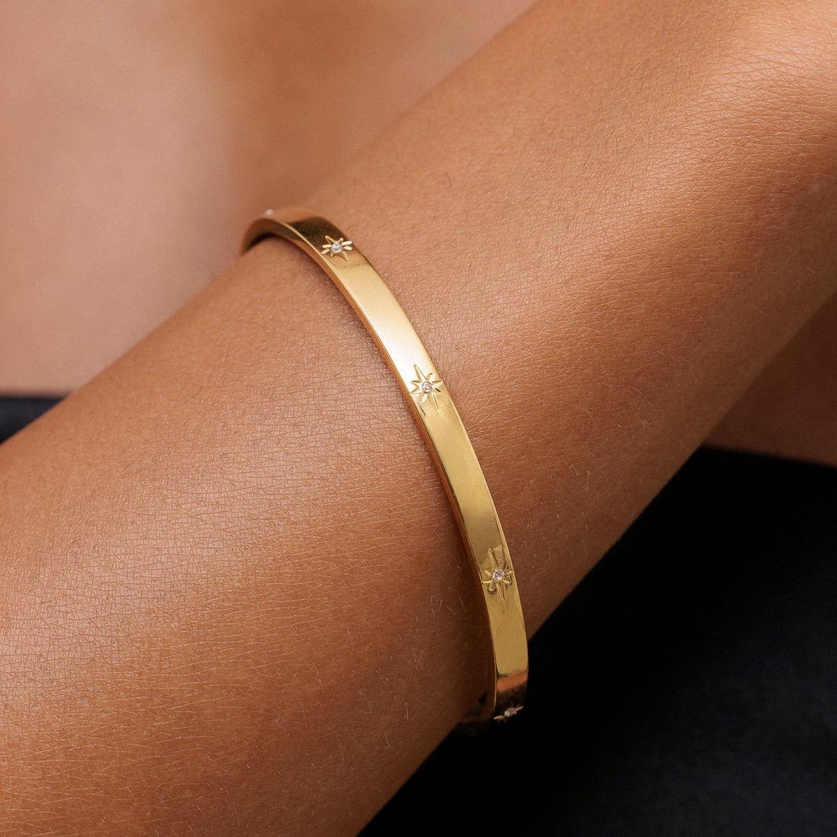 Bracelet Jonc Ouvert Étoiles Zircons Femme Acier Inoxydable