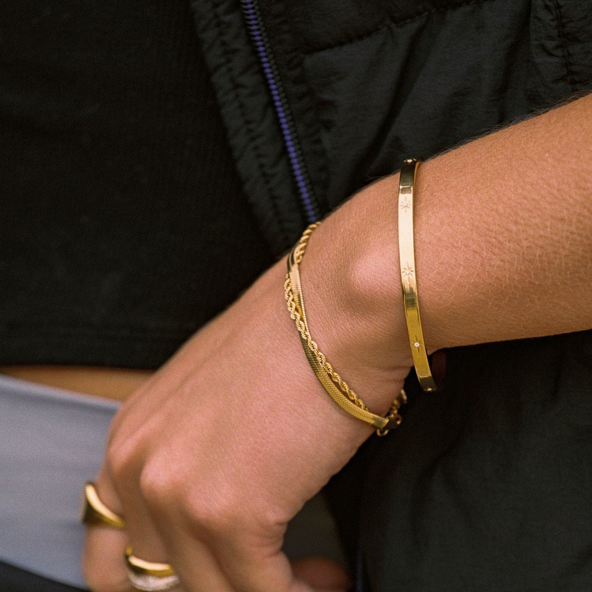 Bracelet Jonc Ouvert Étoiles Zircons Femme Acier Inoxydable