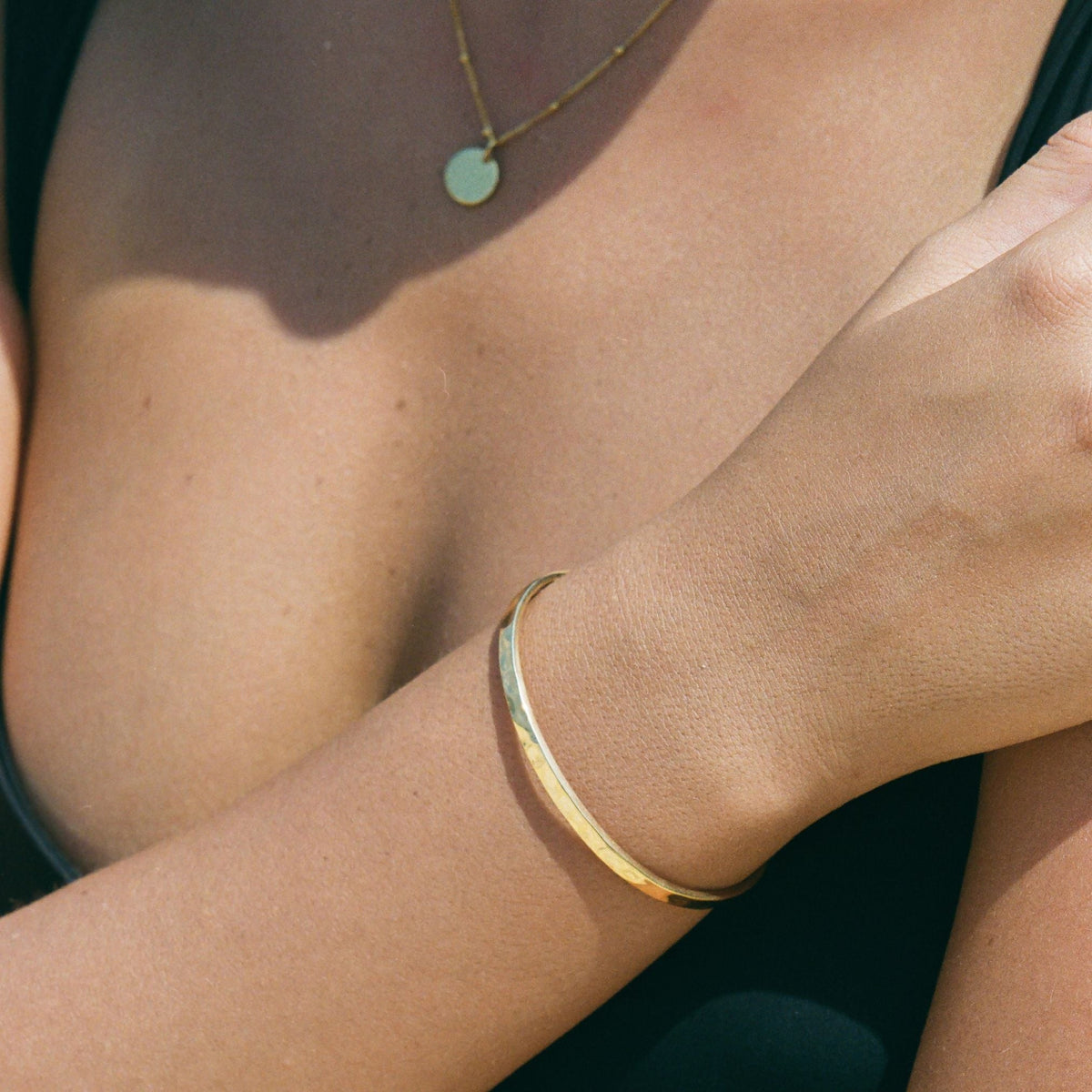 Bracelet Jonc Ouvert Martelé Femme Acier Inoxydable