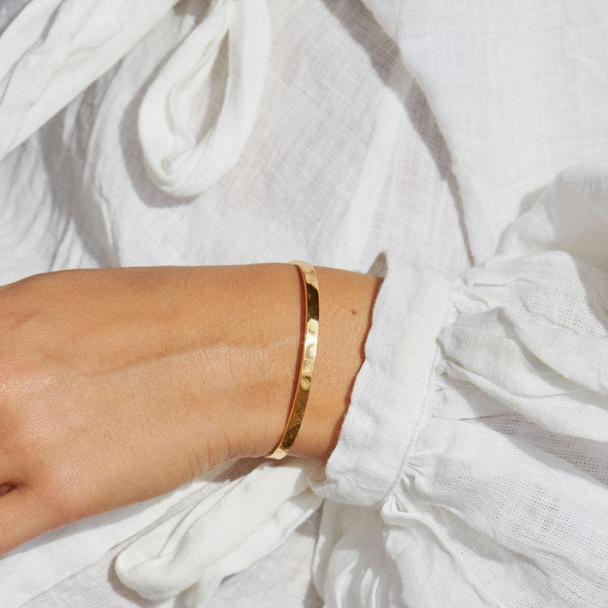 Bracelet Jonc Ouvert Martelé Femme Acier Inoxydable