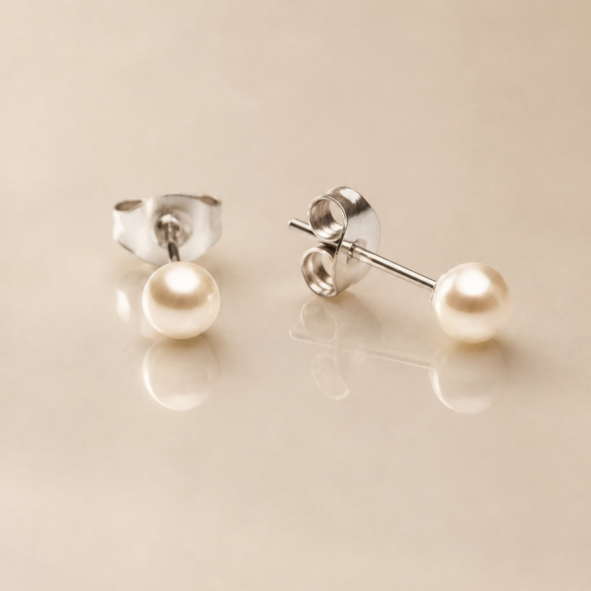Clous d'Oreilles Perle d'Eau Douce 4 mm Femme Acier Inoxydable