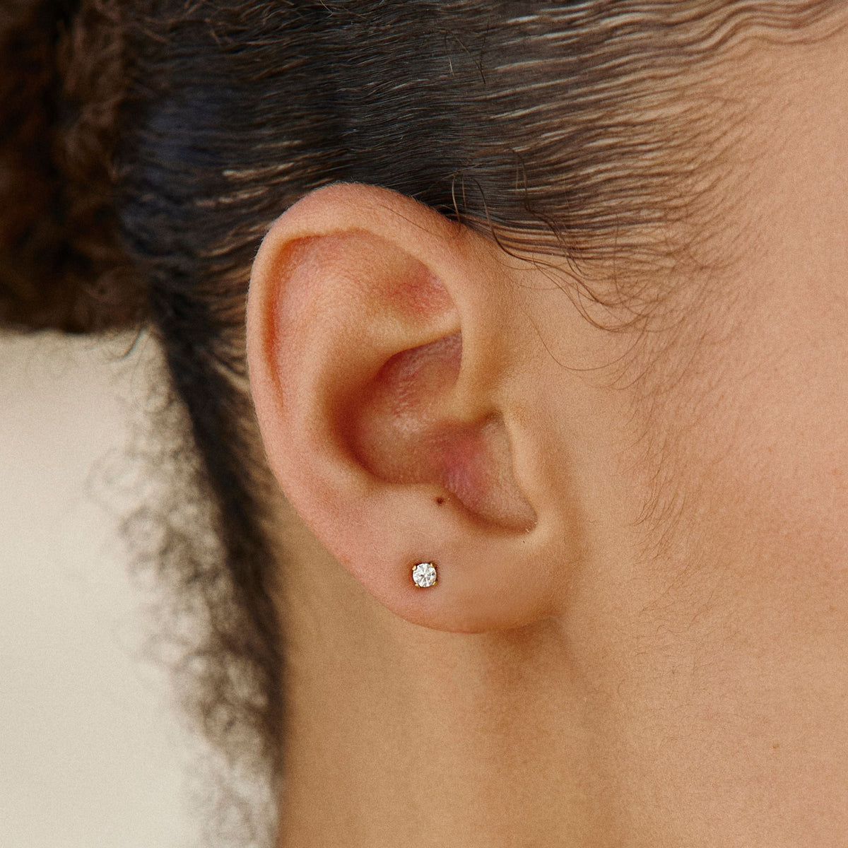 Clous d'Oreilles Zircon Serti Griffes Femme Acier Inoxydable