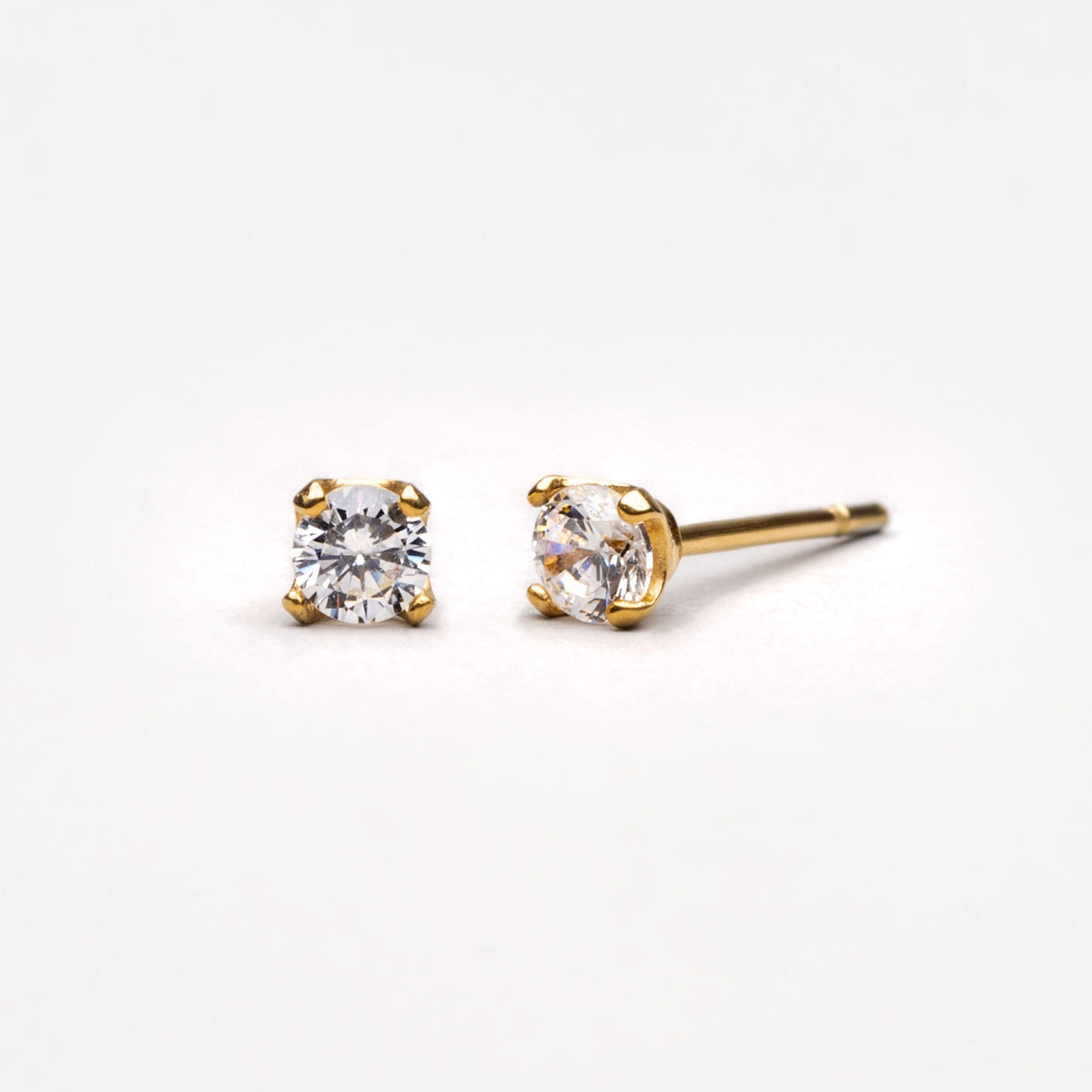 Clous d'Oreilles Zircon Serti Griffes Femme Acier Inoxydable
