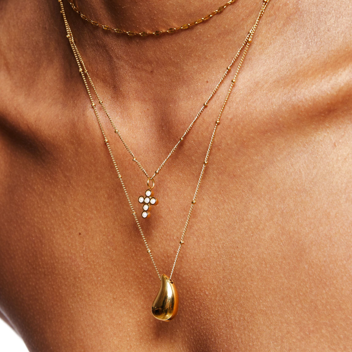 Collier Croix Perles Nacrées Femme Acier Inoxydable