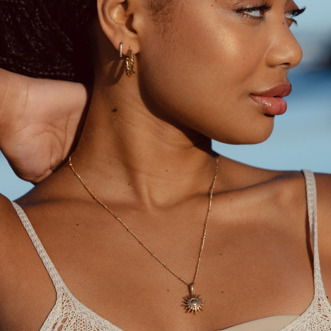 Collier Pendentif Soleil Chaîne Perlée Femme Acier Inoxydable
