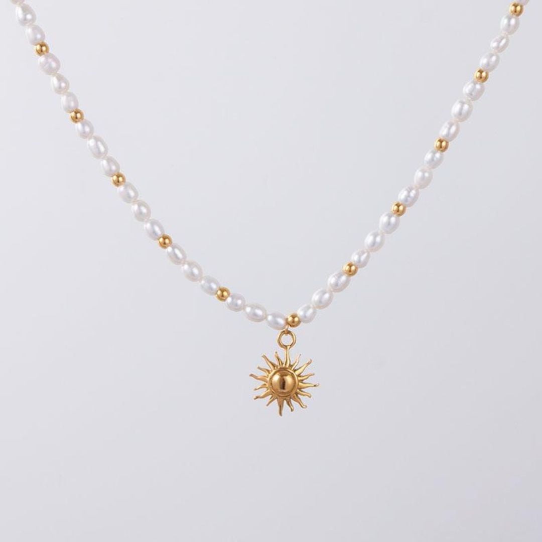 Collier Perles d'Eau Douce Pendentif Soleil Femme Acier Inoxydable
