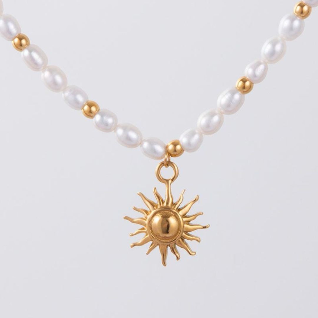Collier Perles d'Eau Douce Pendentif Soleil Femme Acier Inoxydable