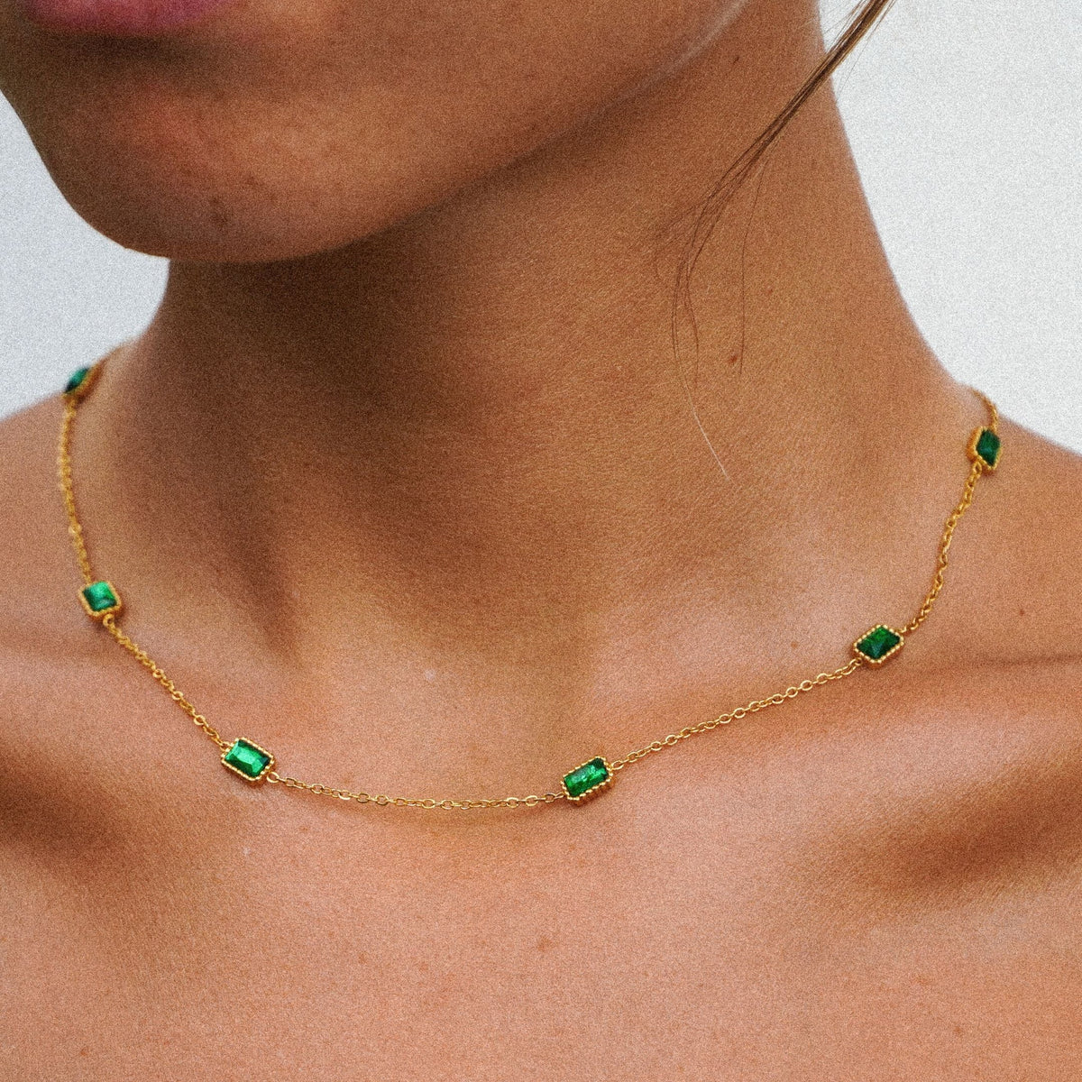 Collier Zircons Verts Rectangulaires Femme Acier Inoxydable