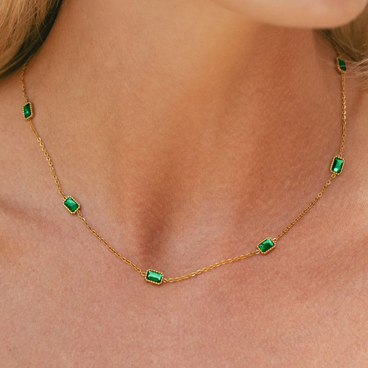 Collier Zircons Verts Rectangulaires Femme Acier Inoxydable