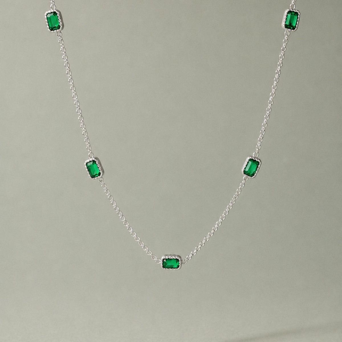 Collier Zircons Verts Rectangulaires Femme Acier Inoxydable
